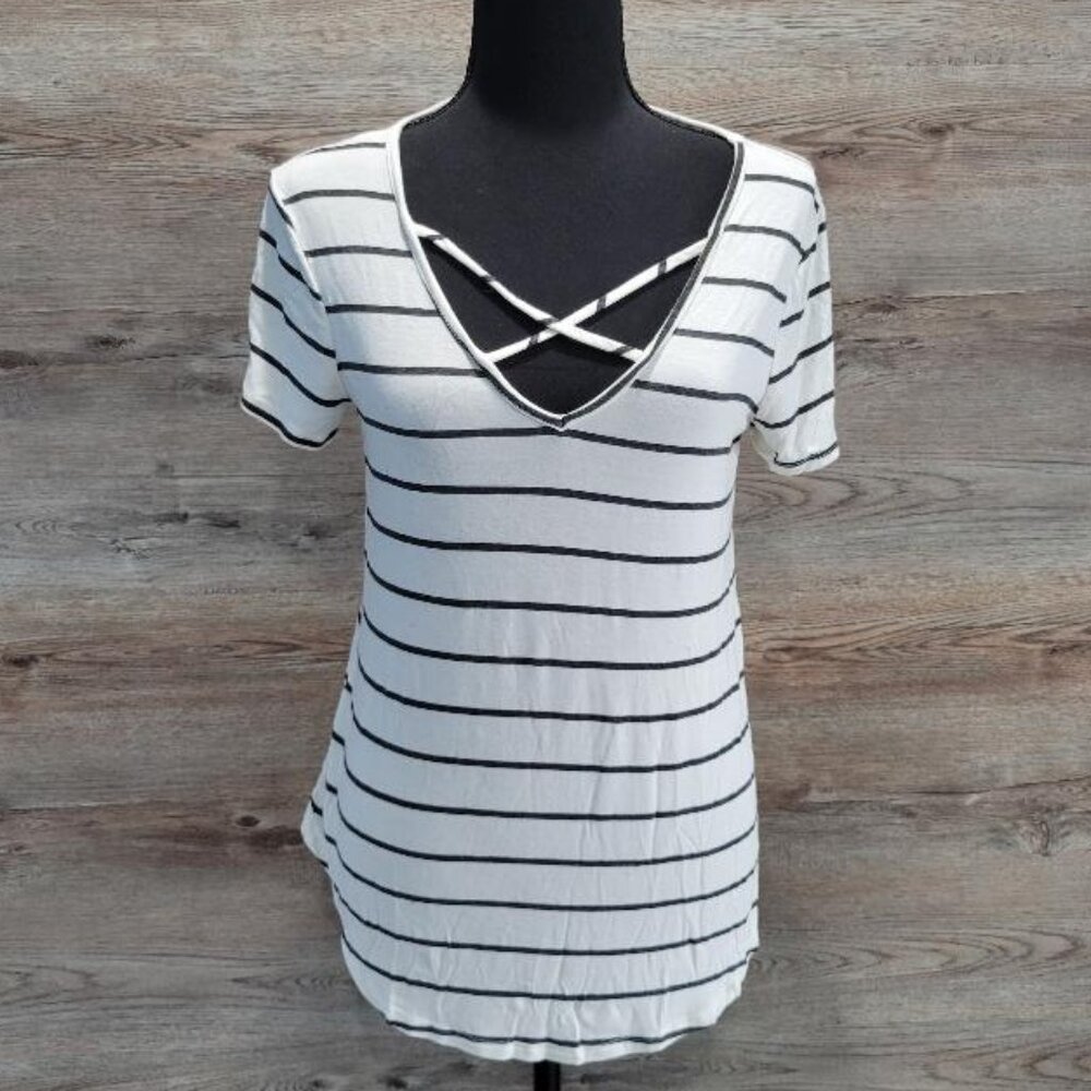 Emory Park Criss Cross V-Neck